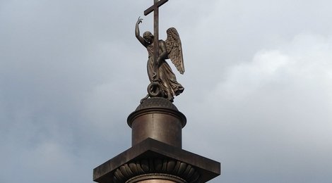 На фото: Александровская колонна, 118 Александровская колонна, 118