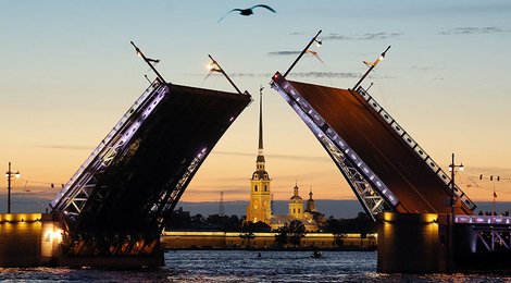 На фото: Дворцовый мост в Санкт-Петербурге, 118 Дворцовый мост в Санкт-Петербурге, 118
