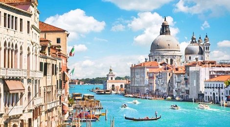 На фото: Гранд-канал, 118 Гранд-канал, 118