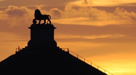 На фото: Холм льва, 118 Холм льва, 118