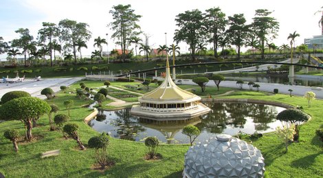 На фото: Мини-Сиам, 118 Мини-Сиам, 118