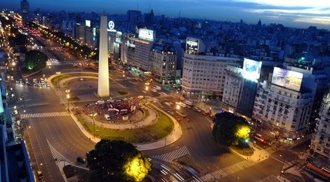 На фото: Обелиск в Буэнос-Айресе, 118 Обелиск в Буэнос-Айресе, 118