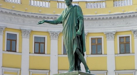 На фото: Памятник Дюку де Ришелье, 118 Памятник Дюку де Ришелье, 118