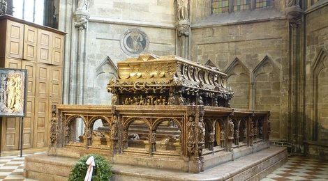 На фото: Собор Св. Стефана, 118 Собор Св. Стефана, 118