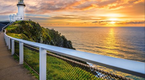 На фото: Мыс Байрона, 118 Мыс Байрона, 118