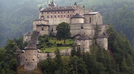 На фото: Замок Хоэнверфен, 118 Замок Хоэнверфен, 118