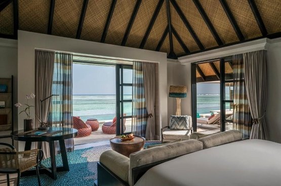 Мальдіви Four Seasons Resort Maldives at Kuda Huraa