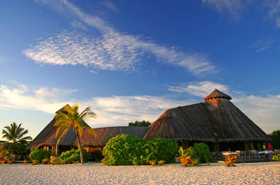 Мальдіви Kuredu Island Resort Maldives