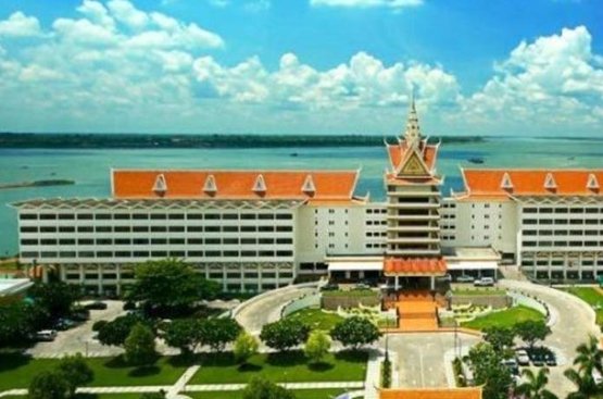 Камбоджа Cambodiana Hotel