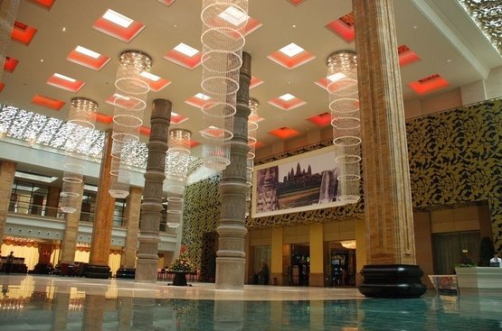 Камбоджа Nagaworld Hotel