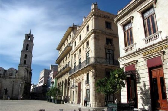 Куба Palacio San Felipe y Santiago De Bejucal