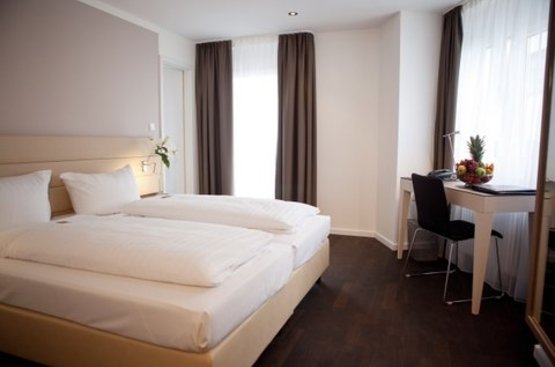 Німеччина Manhattan Hotel Frankfurt