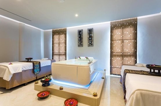 Таїланд Crest Resort & Pool Villas