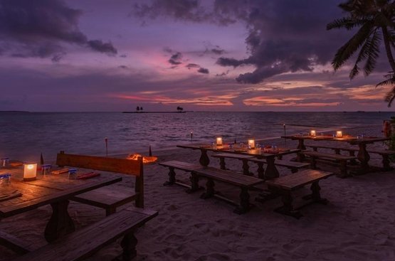 Мальдіви The Standard Huruvalhi Maldives