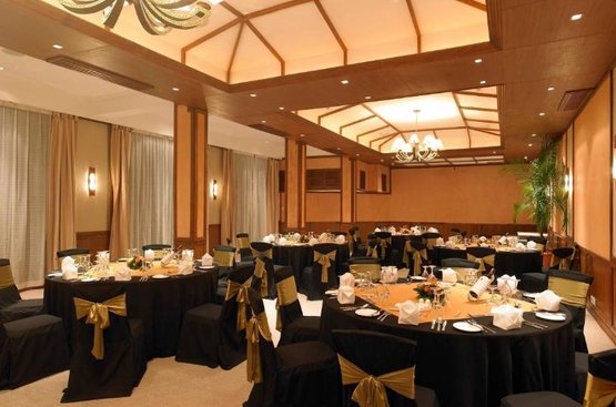  Diani Reef Beach Resort & Spa