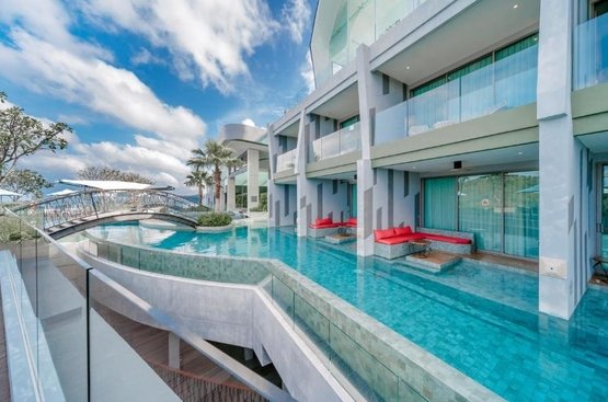 Таїланд Crest Resort & Pool Villas