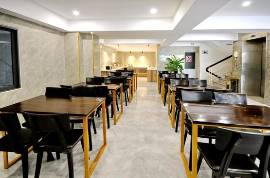 Вьетнам Golden Lotus