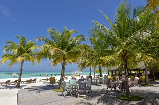 Мальдіви Holiday Island Resort