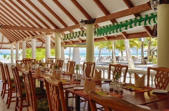 Мальдіви Holiday Island Resort