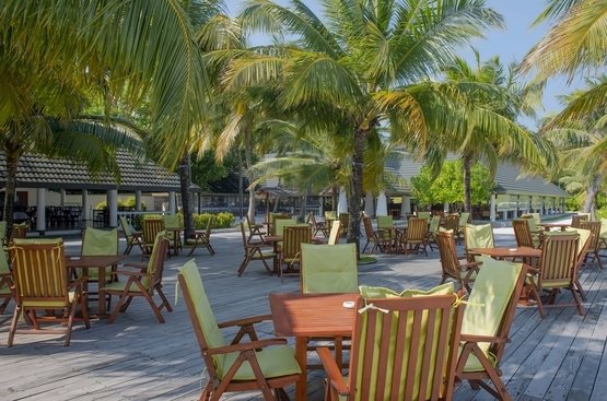 Мальдіви Holiday Island Resort