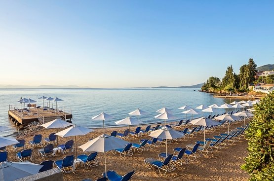  Aeolos Beach Resort 