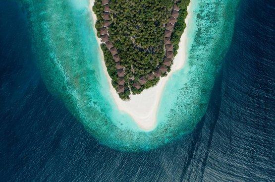 Мальдіви Avani Plus Fares Maldives Resort