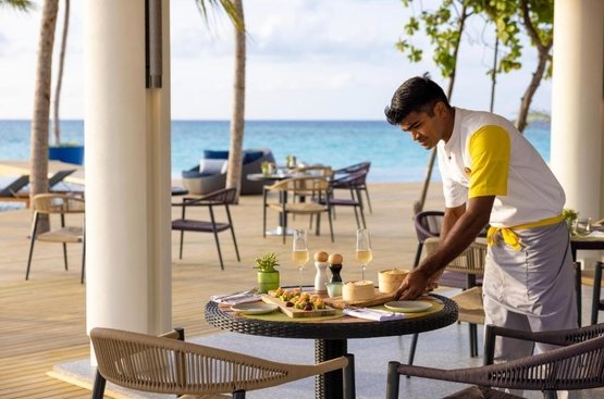 Мальдіви Avani Plus Fares Maldives Resort