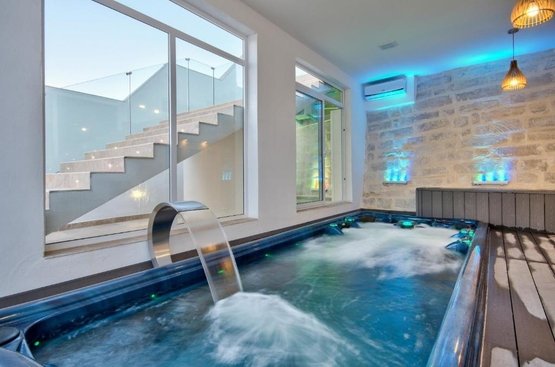 Мальта Villa Ghea Indoor Jacuzzi Pool Sauna and Games Room    