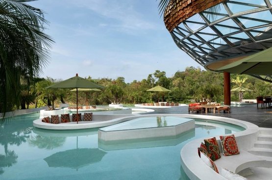 Таїланд Wyndham Grand Nai Harn Beach Phuket