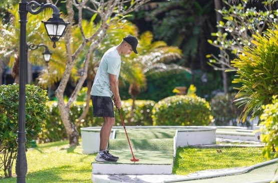 Таїланд Le Meridien Phuket Beach Resort 