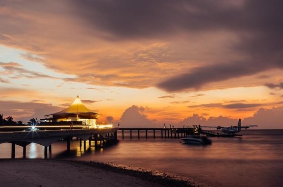 Мальдіви Cinnamon Hakuraa Huraa Maldives - All Inclusive