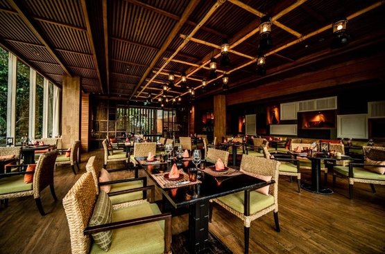 Таїланд Renaissance Phuket Resort & Spa