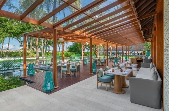 Мальдіви W Maldives Retreat & Spa