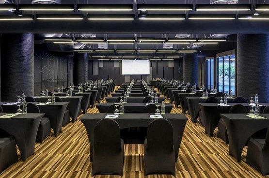 Таїланд Pullman Phuket Karon Beach Resort