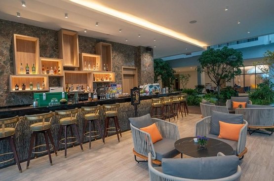 Таїланд Laya Resort Phuket Island