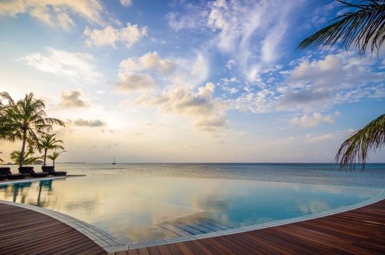 Мальдіви Kuredu Island Resort Maldives