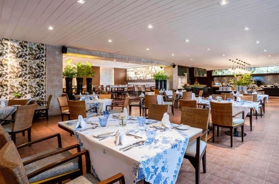 Таїланд Pullman Phuket Karon Beach Resort