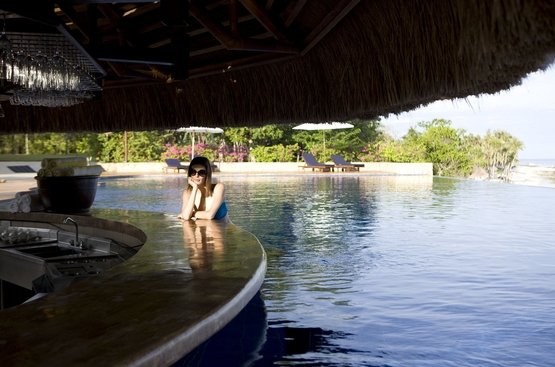 Філіппіни Eskaya Beach Resort & Spa  