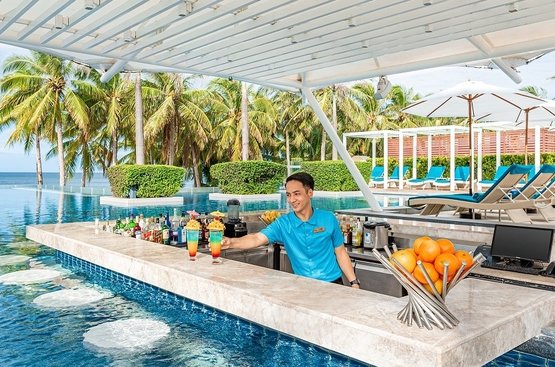 Філіппіни Henann Crystal Sands Resort