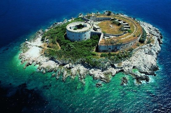 Чорногорія Mamula Island 