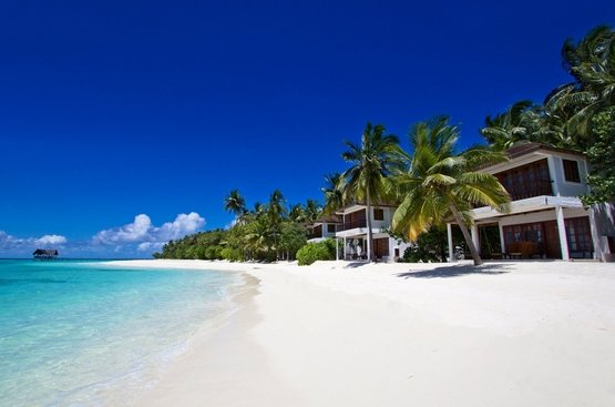 Мальдіви Palm Beach Island Resort & Spa