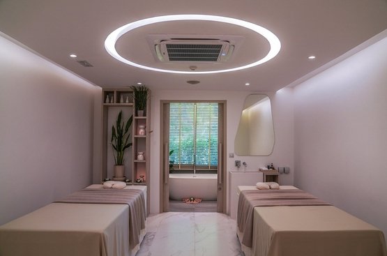 Таїланд Wyndham Grand Nai Harn Beach Phuket