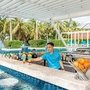 Філіппіни Henann Crystal Sands Resort